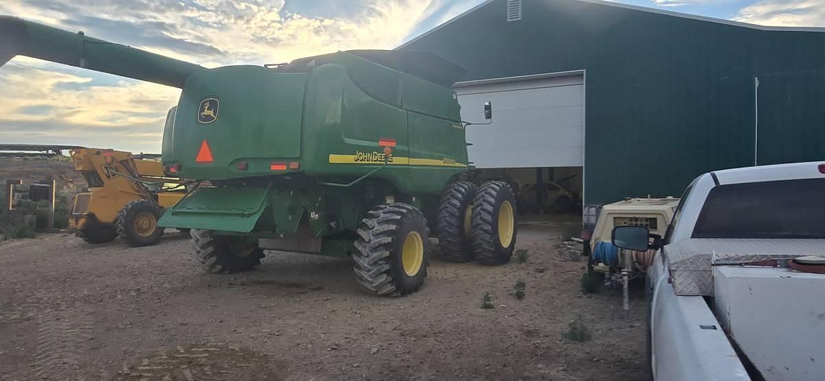 Used 2007 John Deere 9760 STS Combine