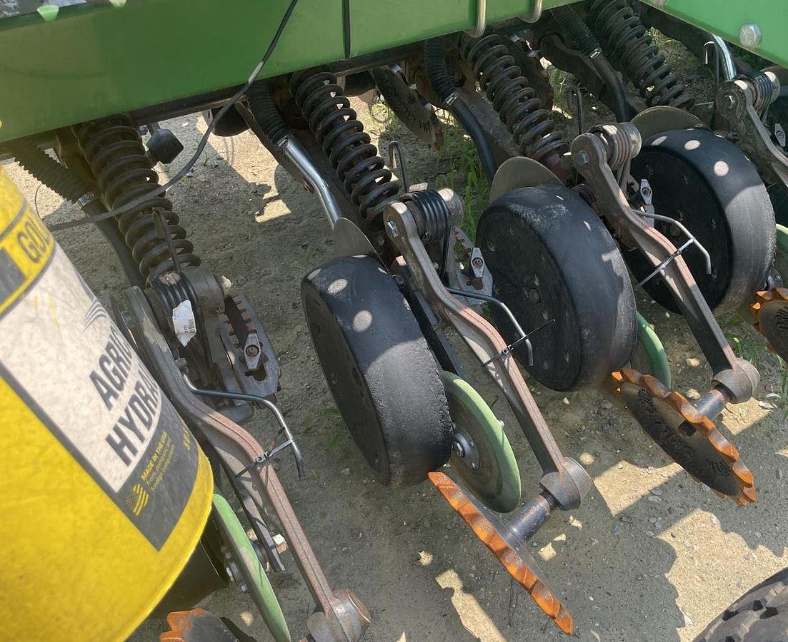 Used 2003 John Deere 1590