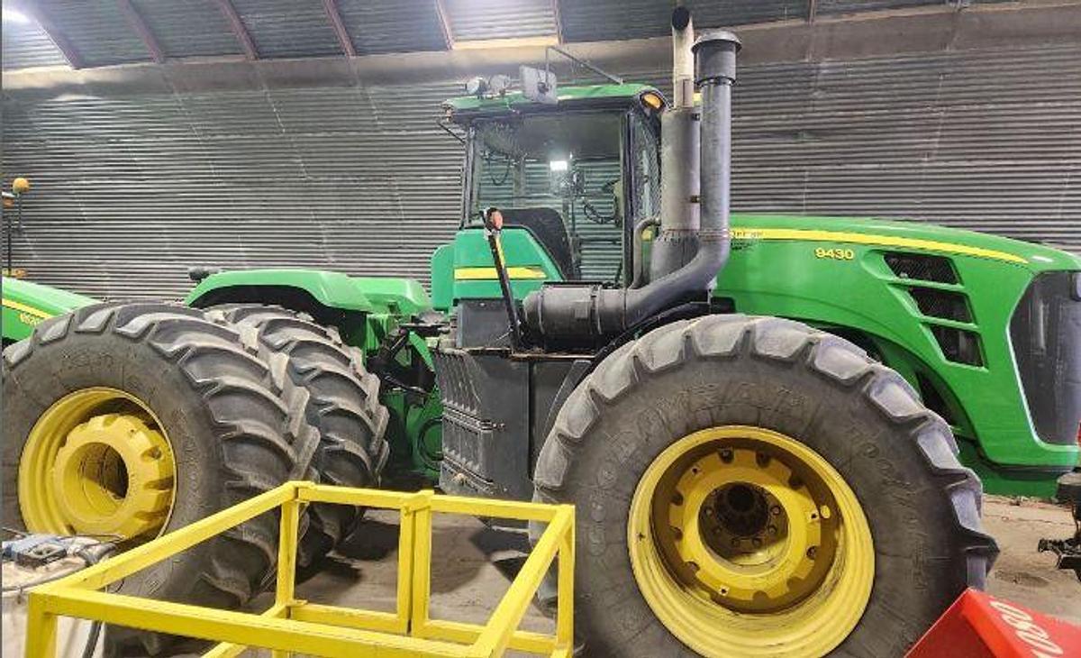 Used 2010 JOHN DEERE 9430