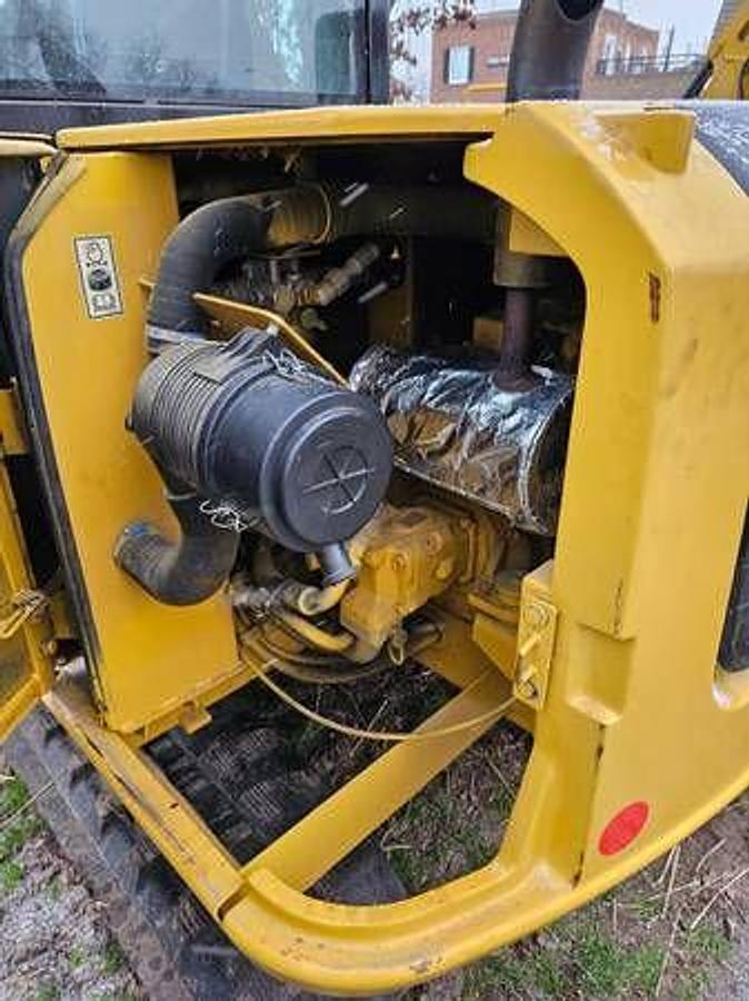 Used 2022 CAT Mini Excavator 305.5e2