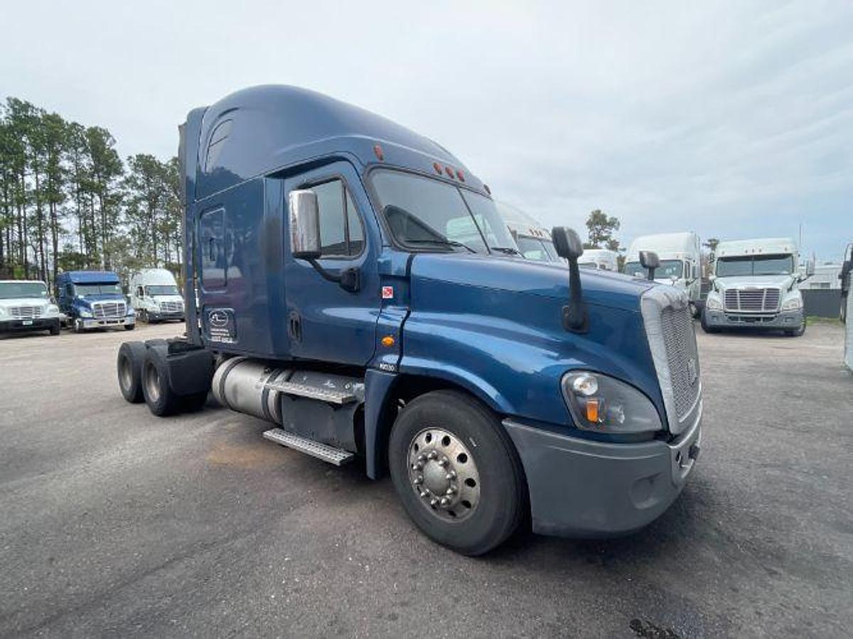 Used 2016 FREIGHTLINER Cascadia