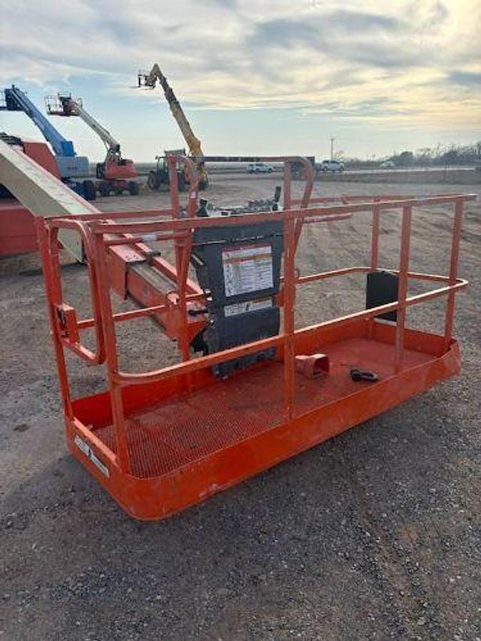 Used 2017 JLG 600S