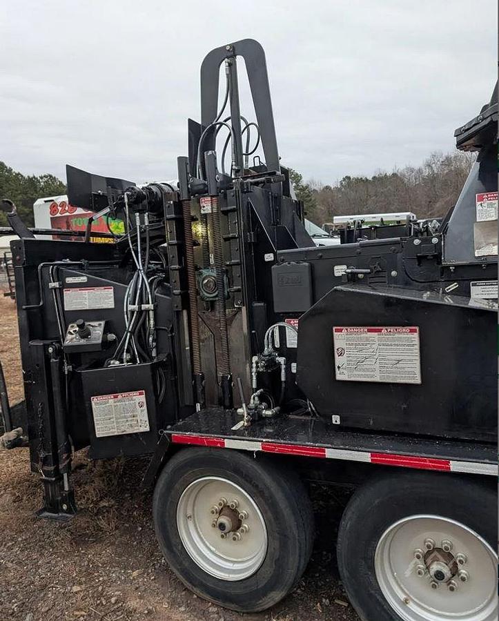 Used 2021 BANDIT INTIMIDATOR 21XP Chipper
