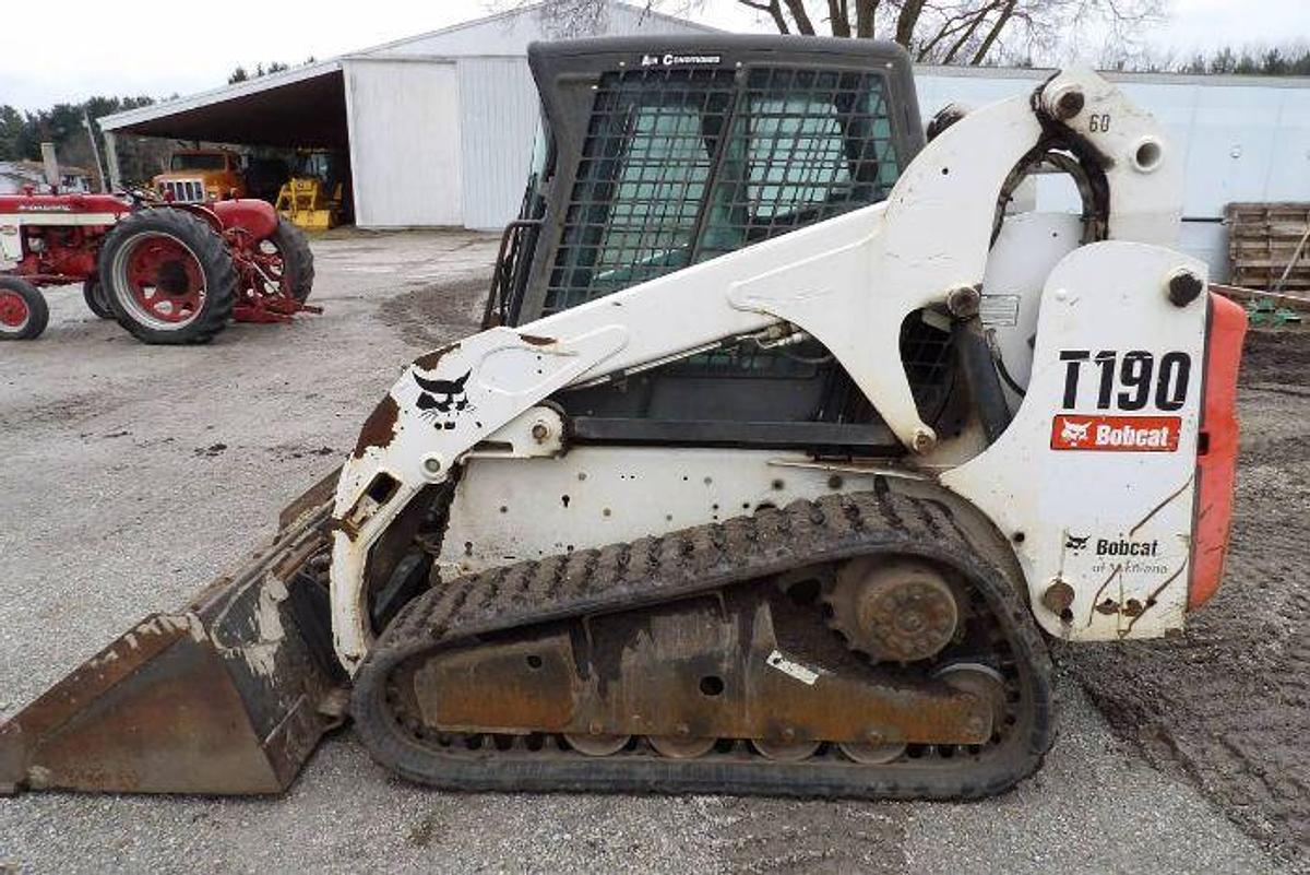 Used 2011 BOBCAT T190