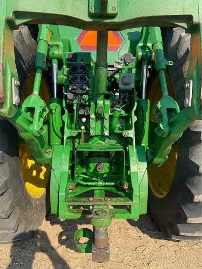 Used 2003 JOHN DEERE 8120