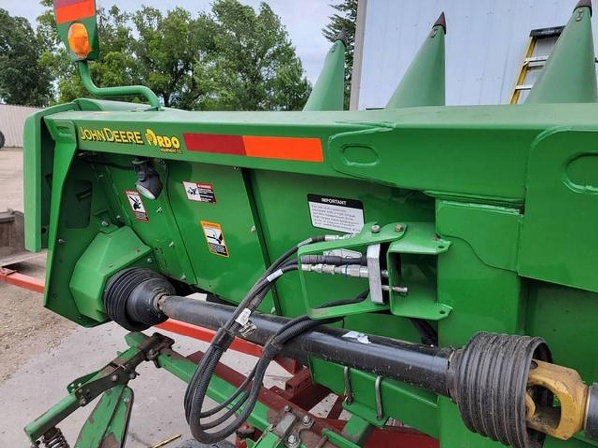 Used 2013 John Deere 608C Chopping Corn Head