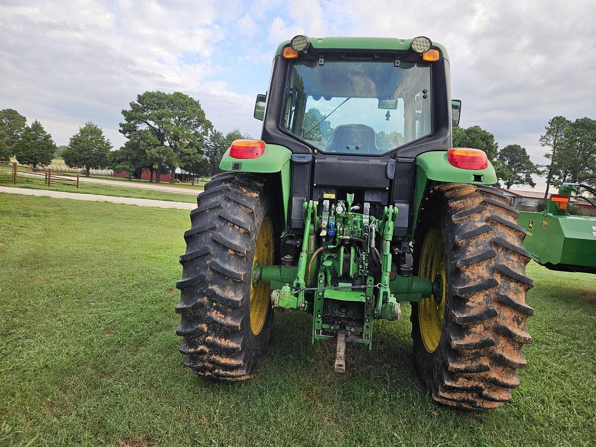 Used 2011 John Deere 7130 Tractor