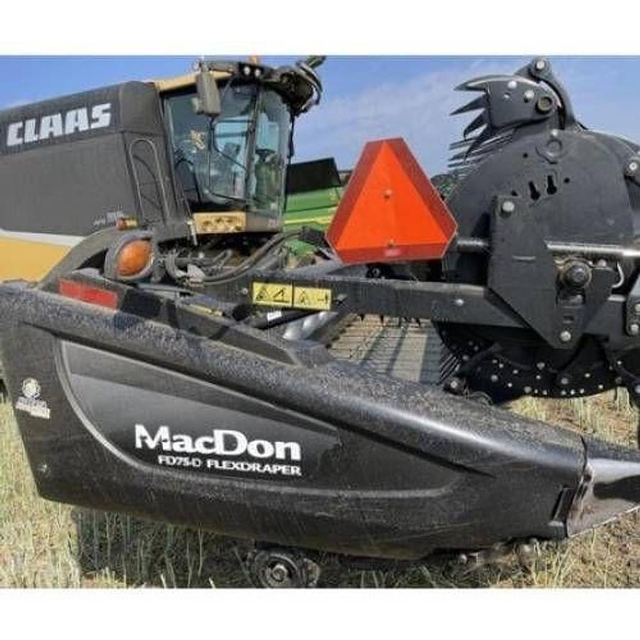 Used 2017 CLAAS LEXION T80TT