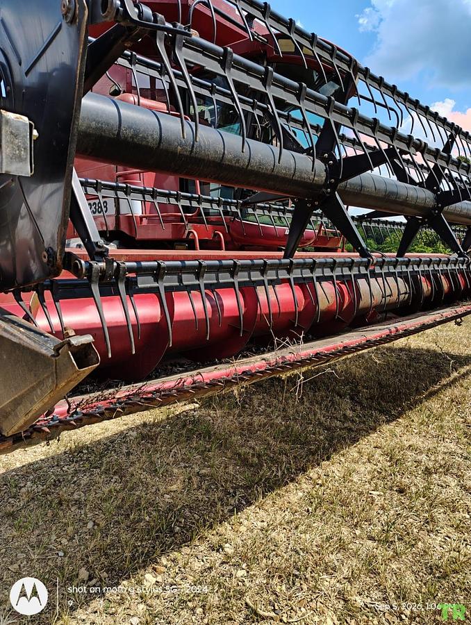 Used 1999 Case IH 2388 Combine W/ Late Model 1020 25 ft Grain Head
