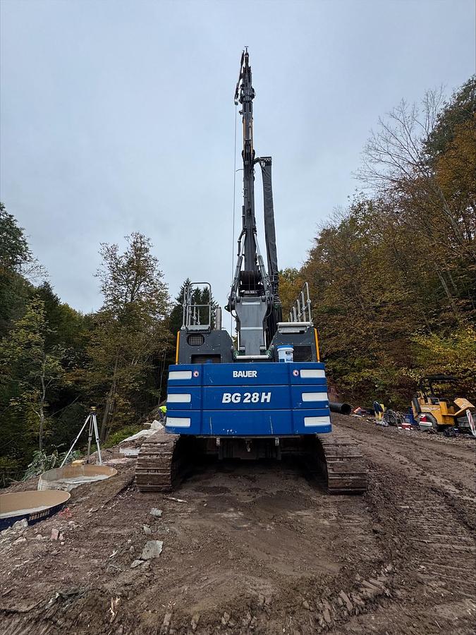 Used 2024 Bauer BG28H Drilling Rig