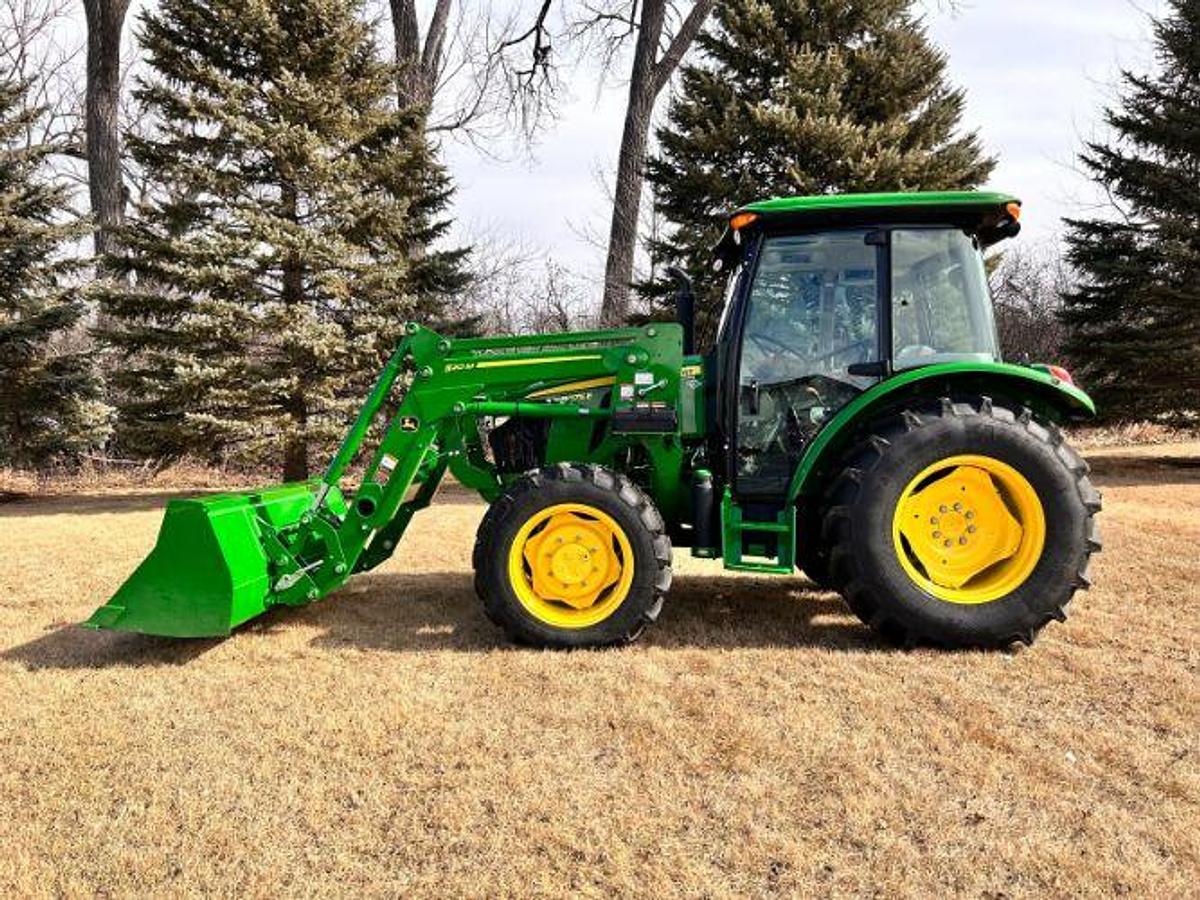 Used 2024 JOHN DEERE 5075E
