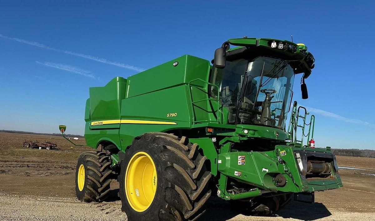 Used 2023 John Deere S790
