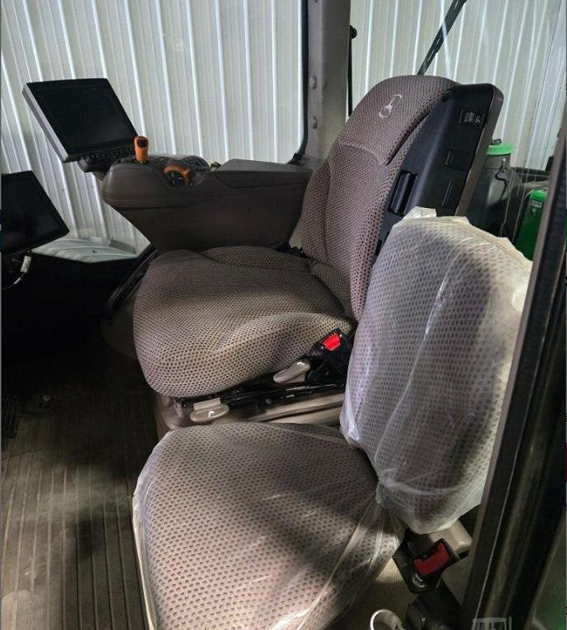 Used 2021 JOHN DEER 9520R
