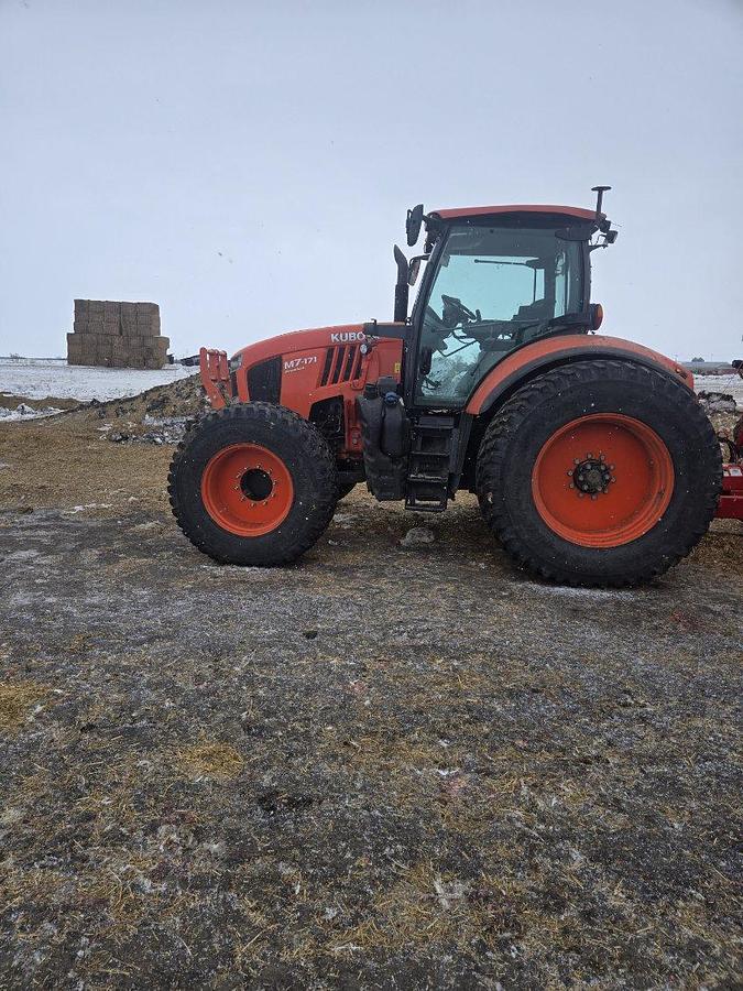 Used 2019 Kubota M7-171 Premium Tractor
