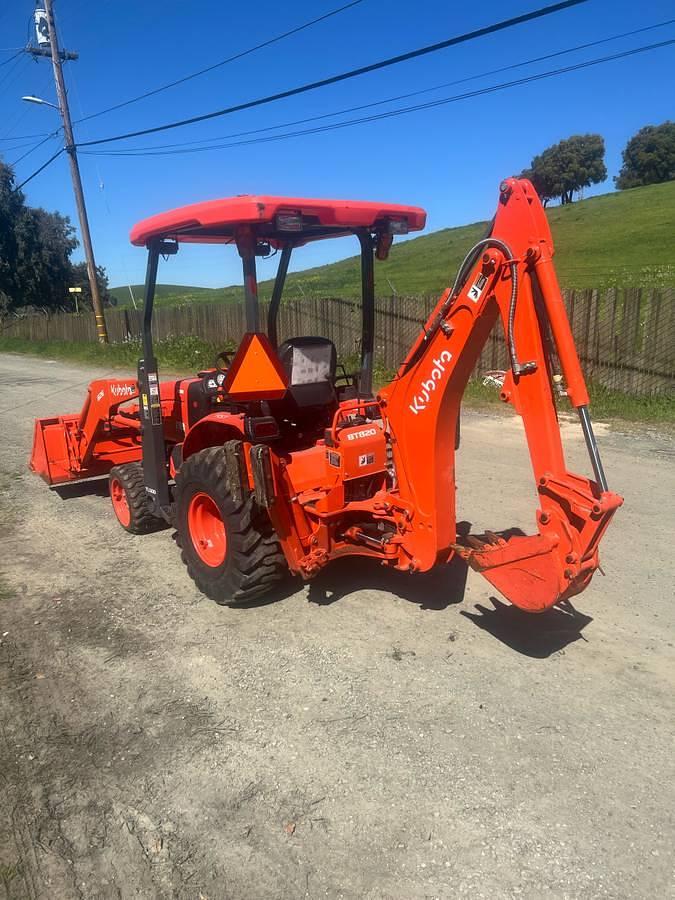 Used Kubota B26 Loader/Backhoe