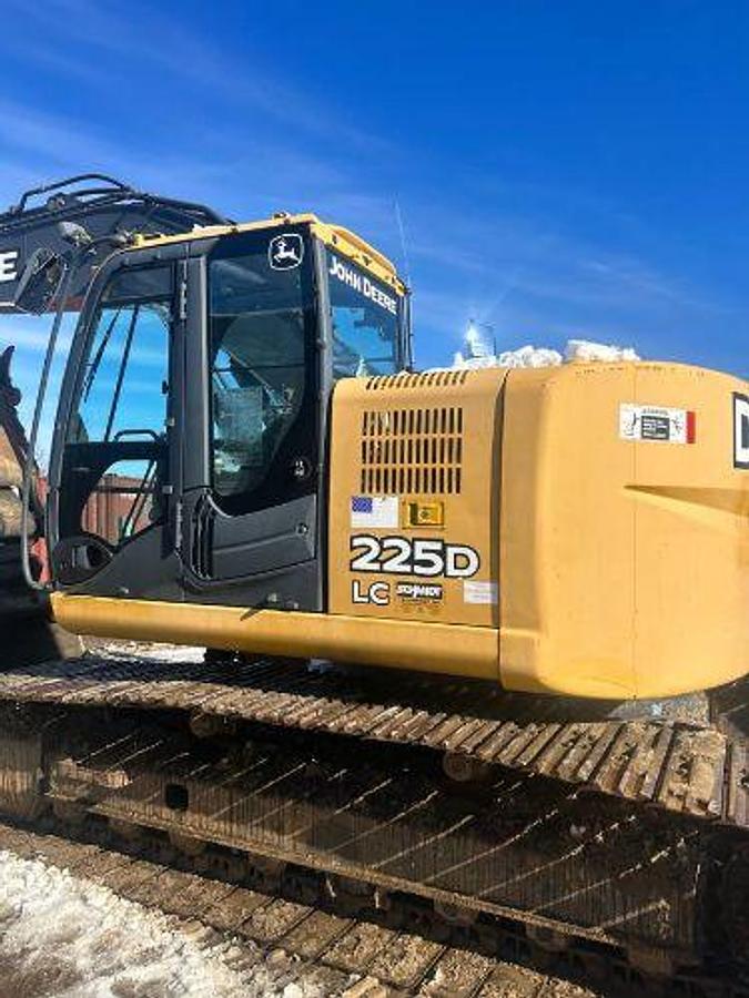 Used 2013 JOHN DEERE 225DLC