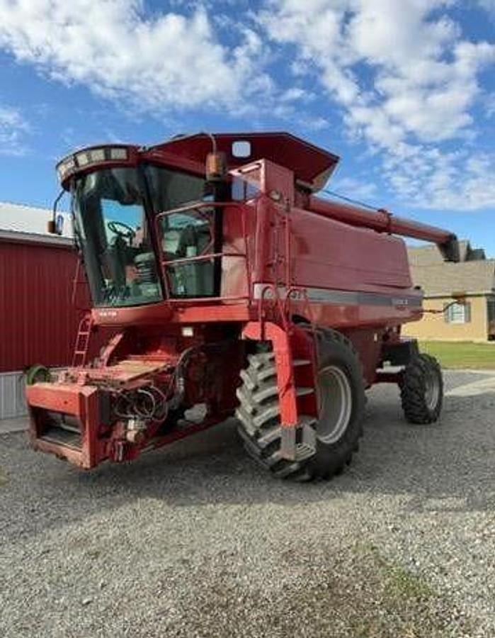 Used 2006 CASE IH 2377 Combine