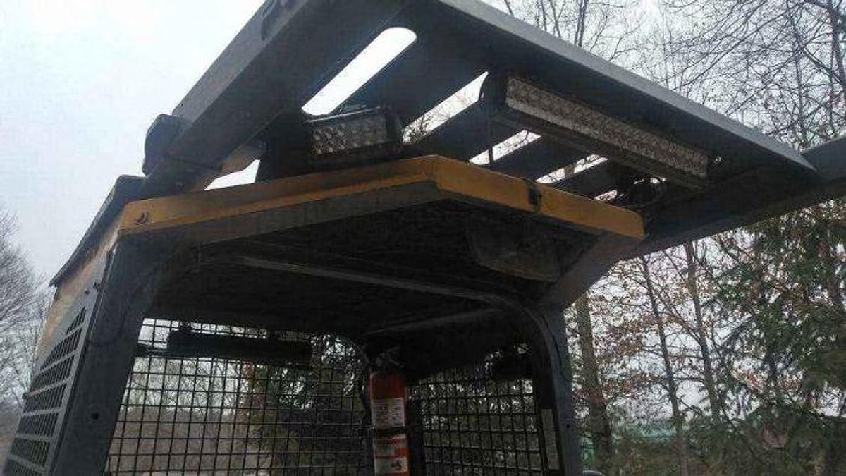 Used 2008 JOHN DEERE 700J LGP