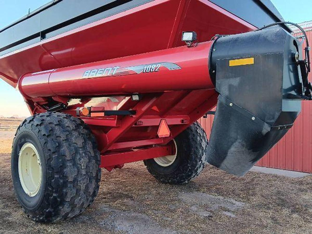 Used 2013 Brent 1082 Grain Cart