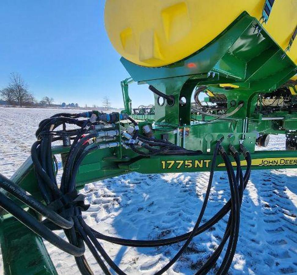 Used 2015 JOHN DEERE 1775NT