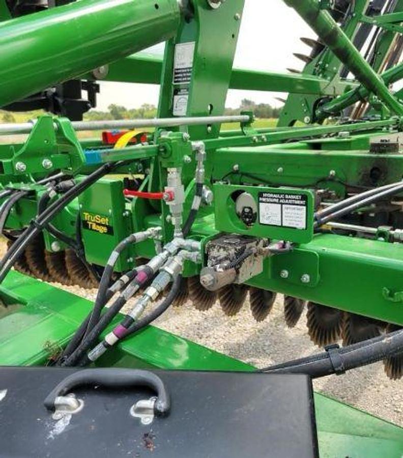 Used 2022 JOHN DEERE 2660VT Vertical Tillage