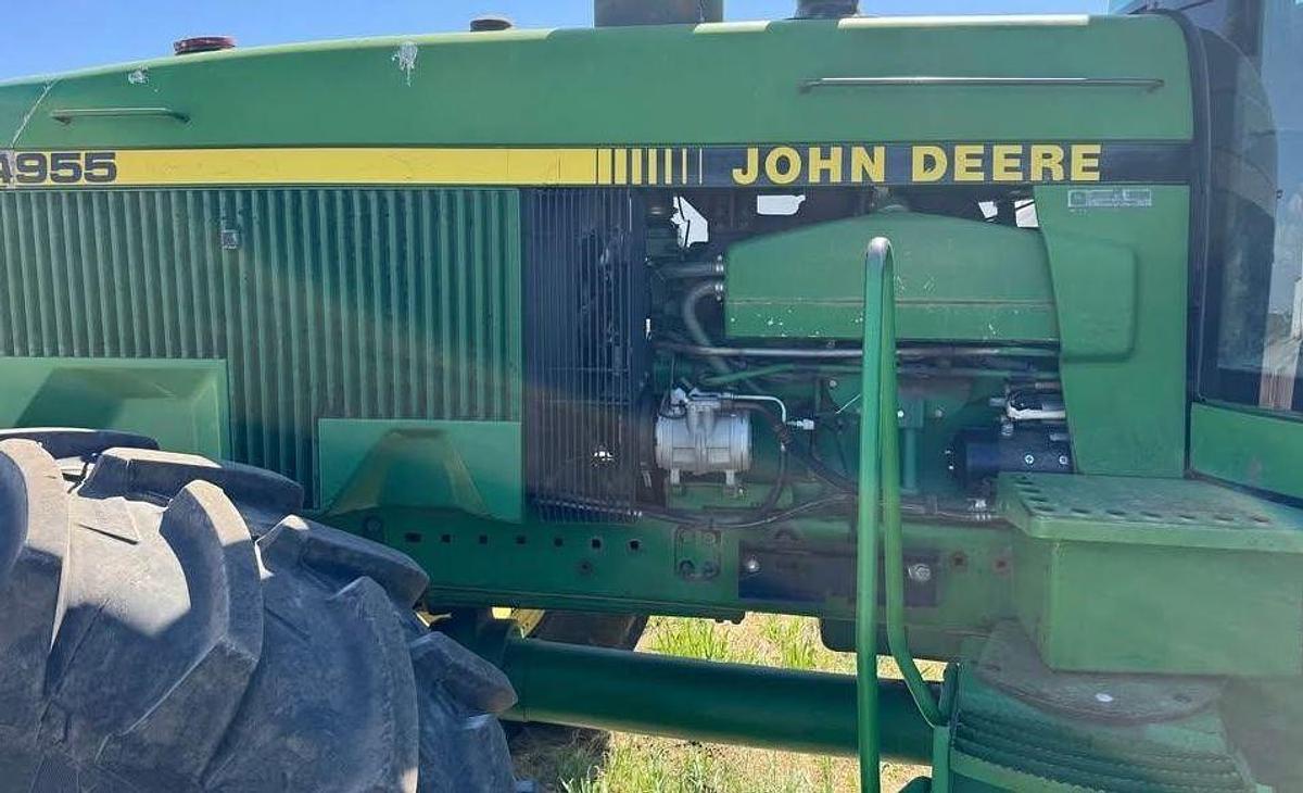 Used 1990 John Deere 4955