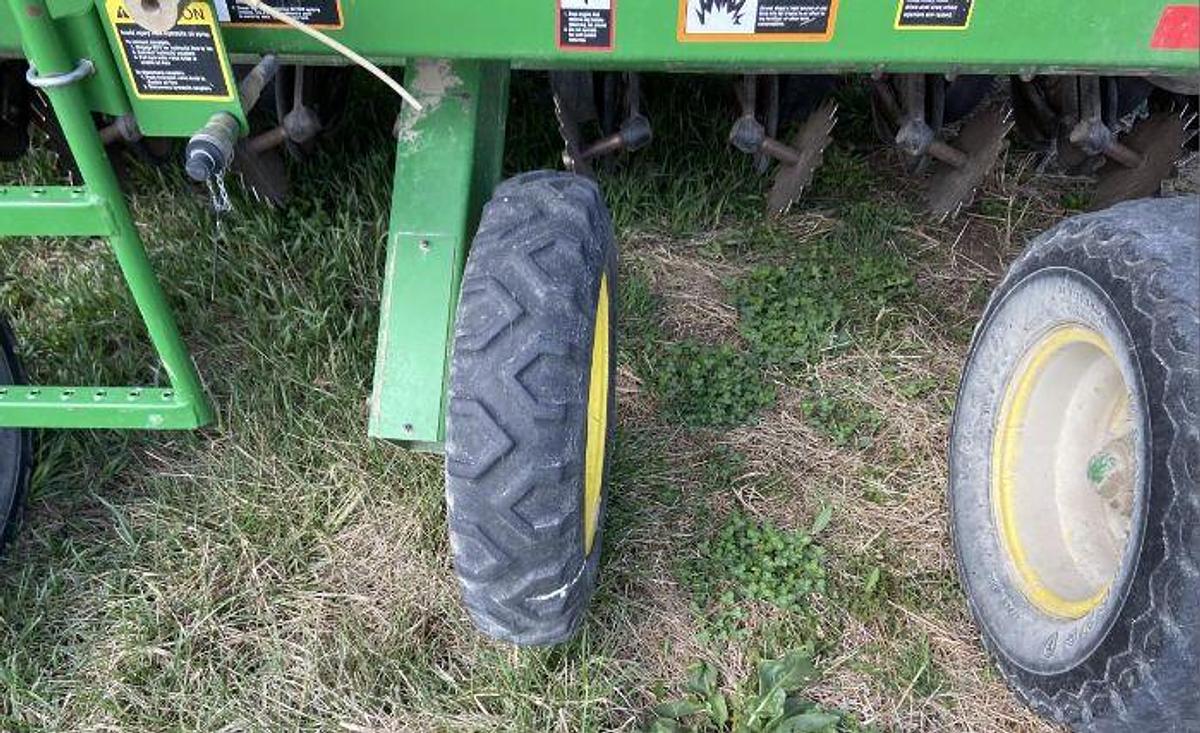 Used 2007 JOHN DEERE 1690 CCS