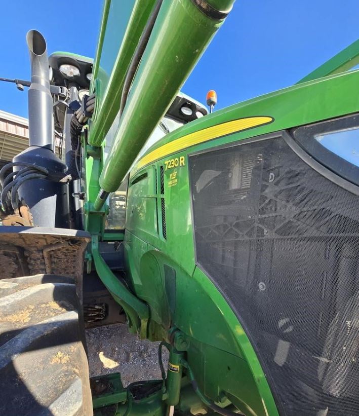 2016 John Deere 7230R