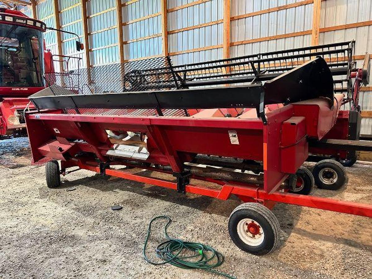 Used Case IH 1063 Corn Head