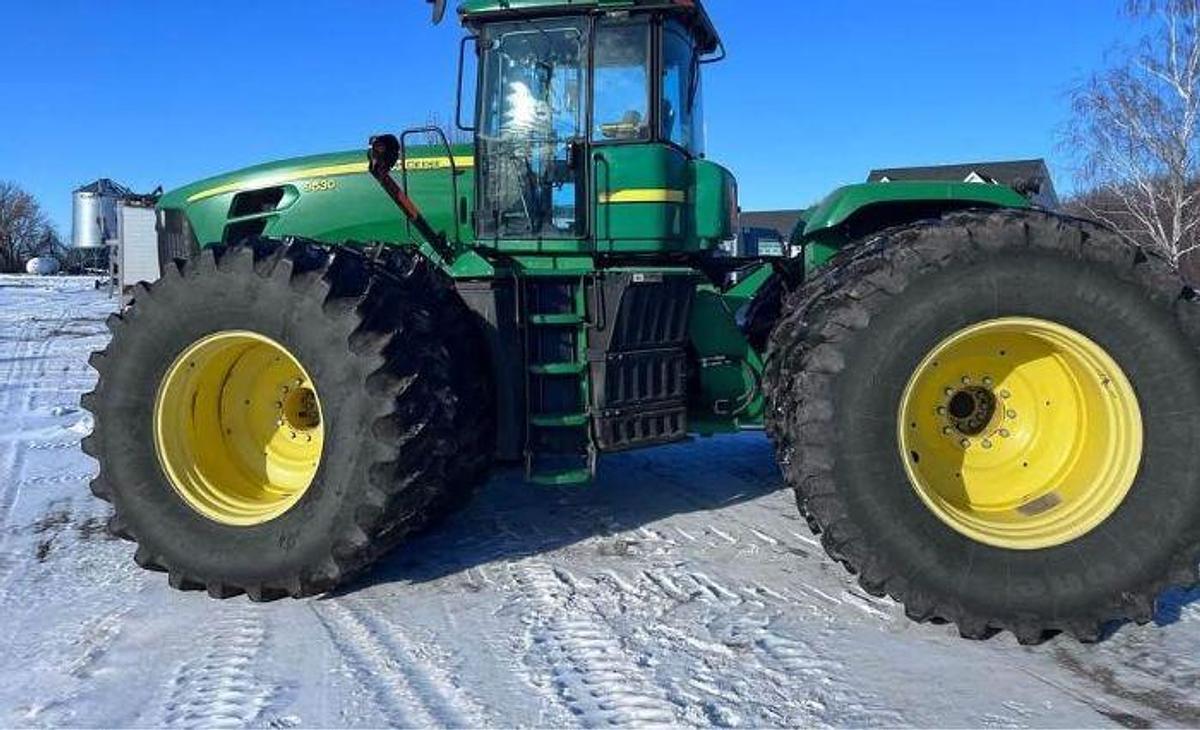 Used 2011 JOHN DEERE 9530