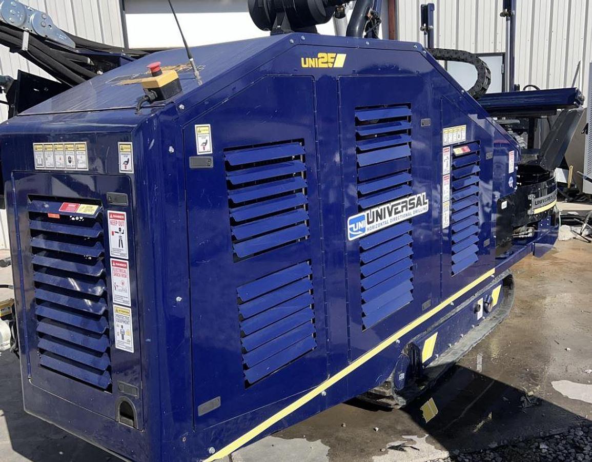 Used 2023 Universal 22X22