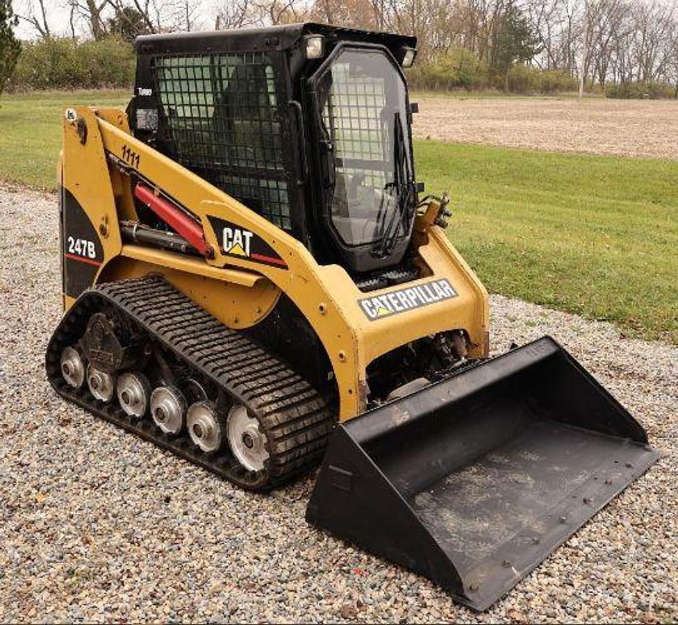Used 2005 CATERPILLAR 247B