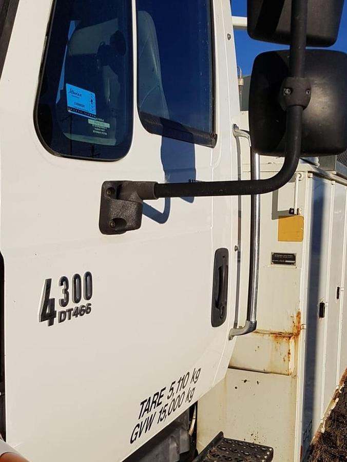 Used 2005 International DuraStar 4300 Terex High Ranger Cable Placer