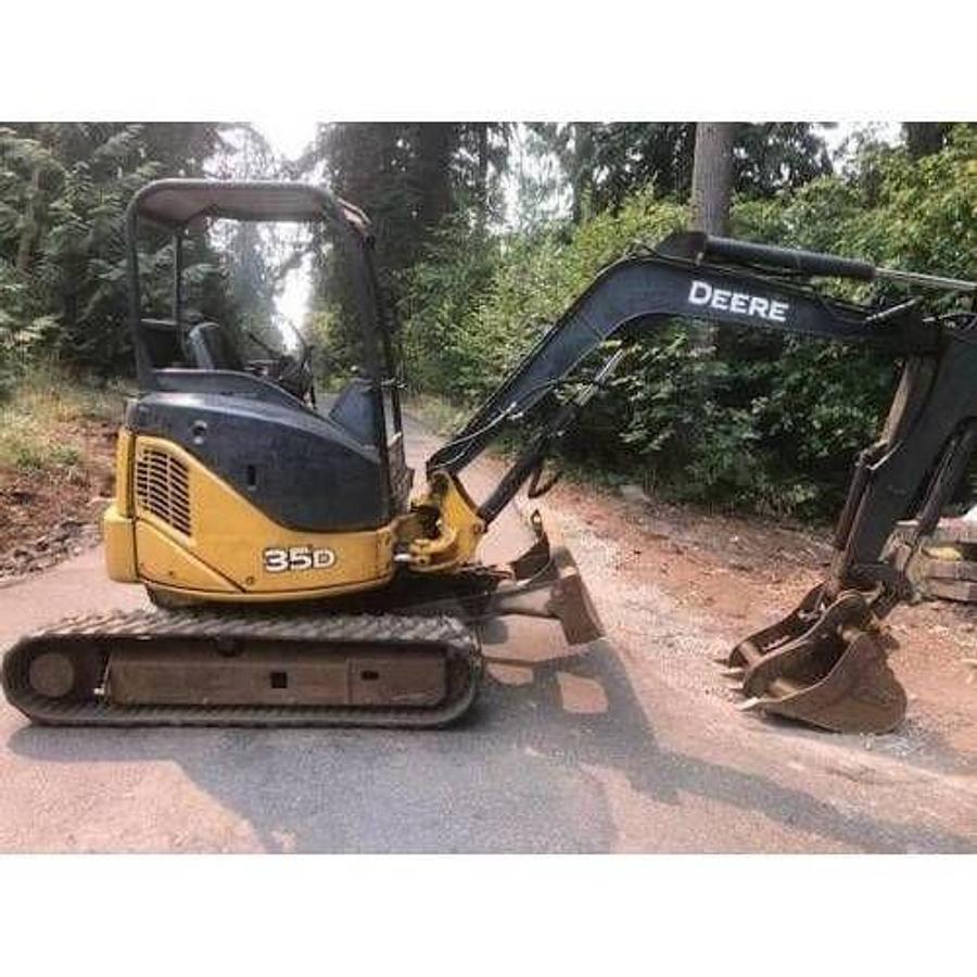 Used 2007 JOHN DEERE Excavator