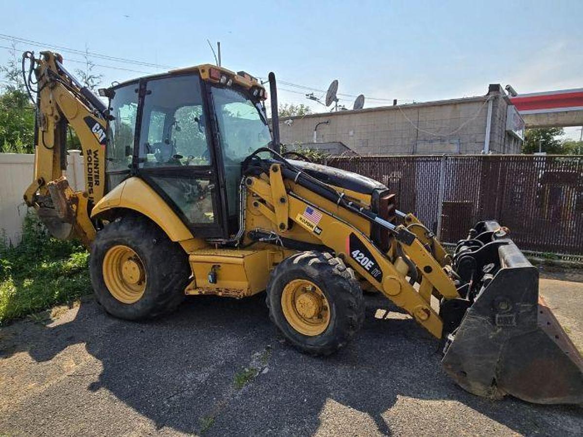 Used 2009 CATERPILLAR 420E IT