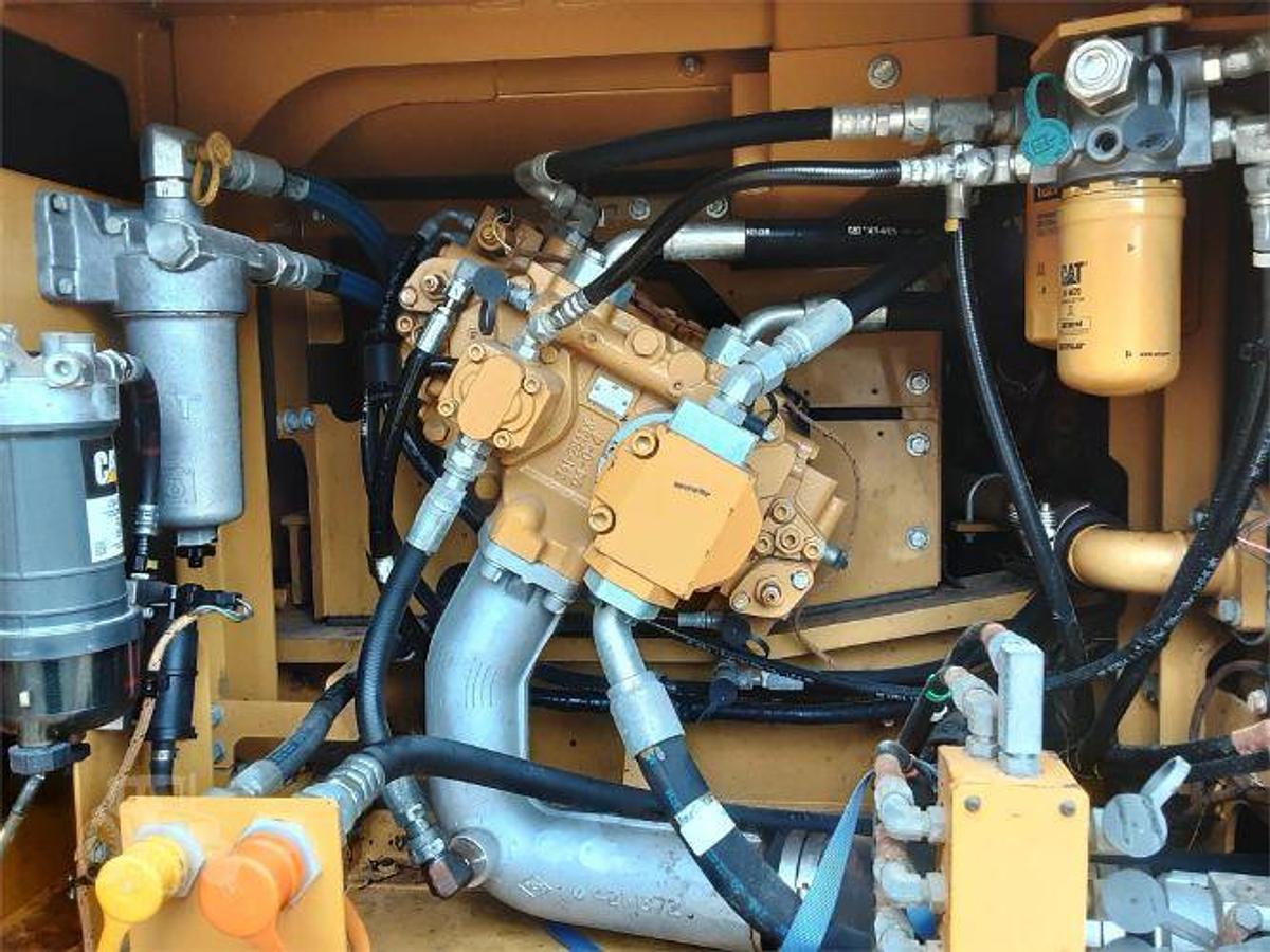 Used 2018 CATERPILLAR 330FL Excavator