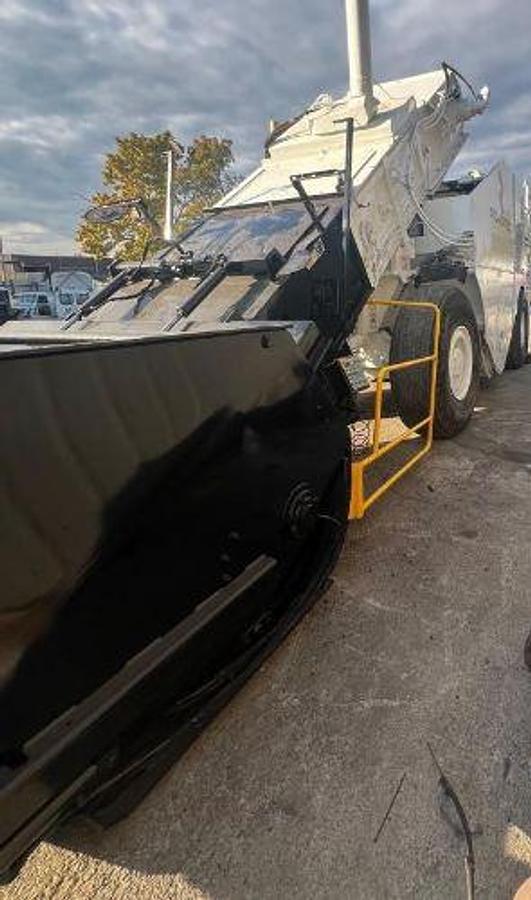 Used 2018 Roadtec SB2500E