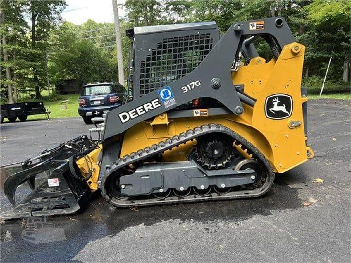 Used 2022 DEERE 317G