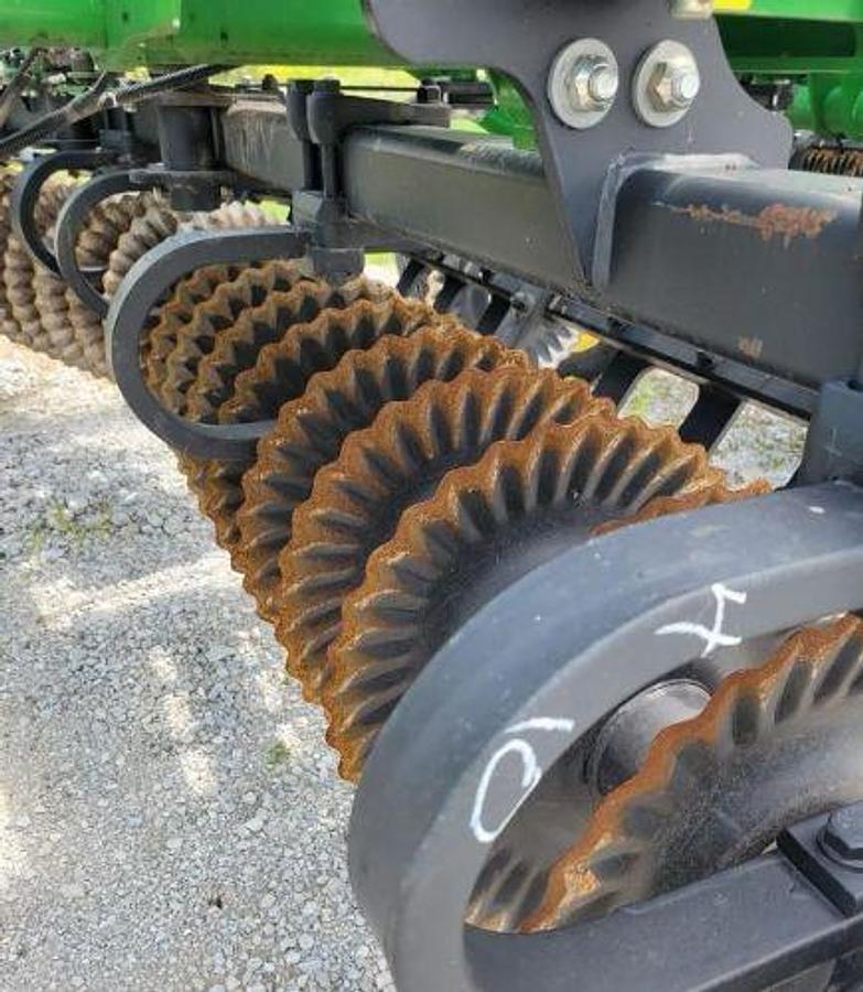 Used 2022 JOHN DEERE 2660VT Vertical Tillage