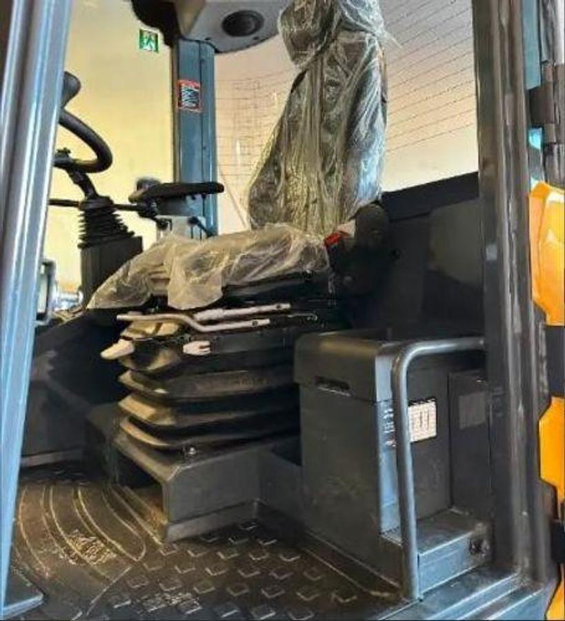 Used 2024 JOHN DEERE 244 P Tier