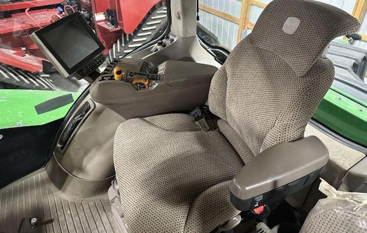 Used 2019 JOHN DEERE 9520RX