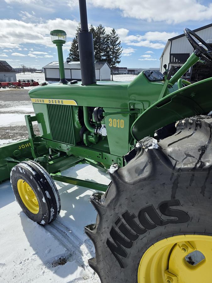 Used 1963 JOHN DEERE 3010 Tractor