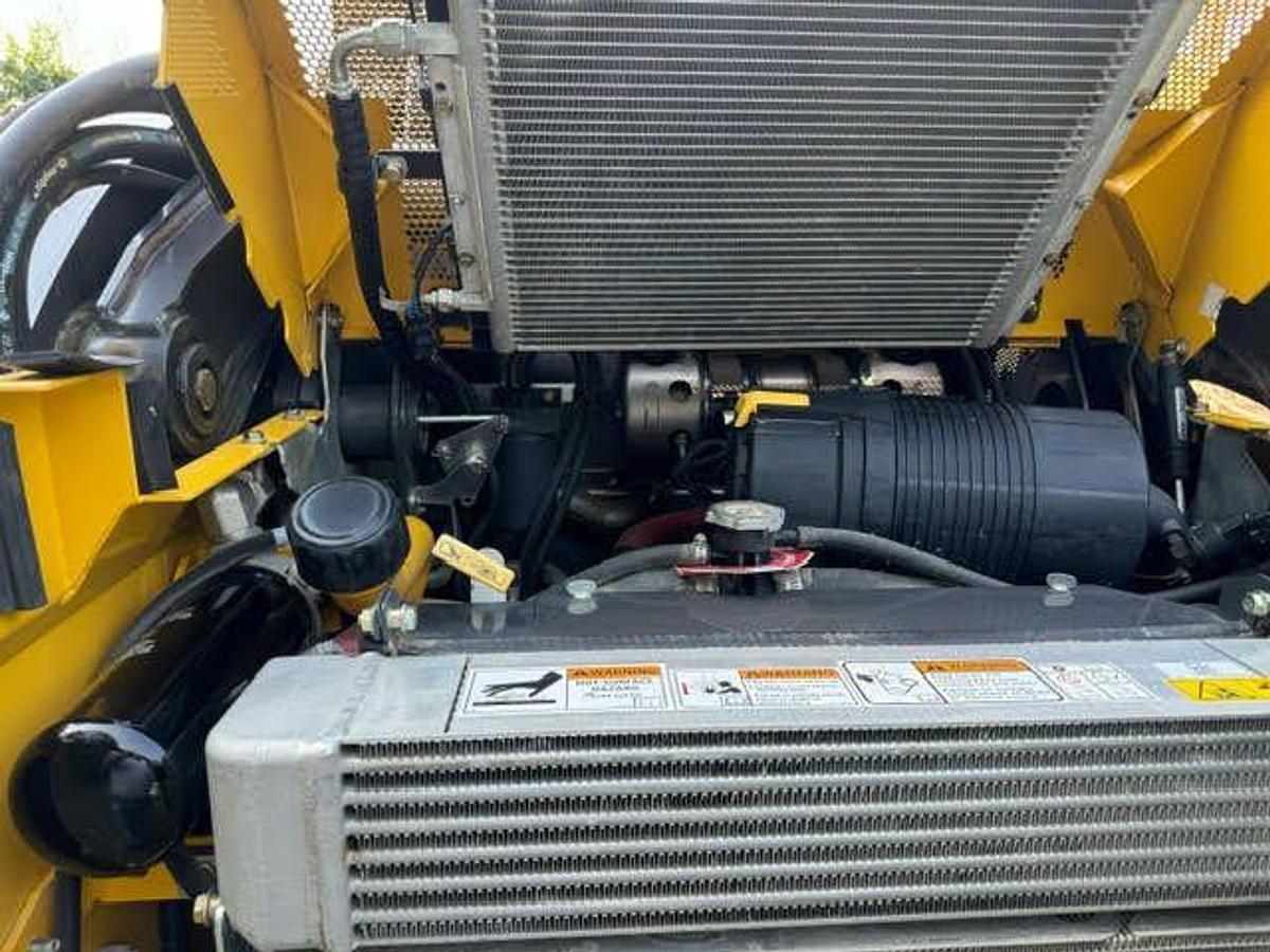 Used 2019 NEW HOLLAND L220 Skid Steer