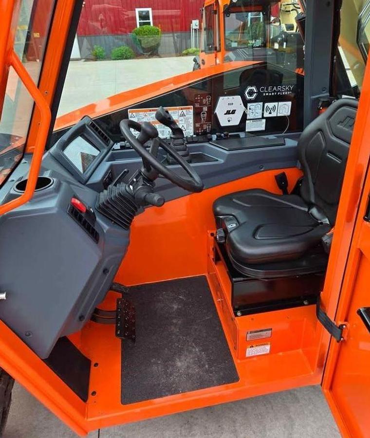 Used 2025 JLG 519