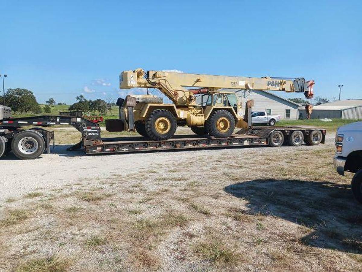 Used 1995 P&H 122D (22 Ton) 62FT Boom Rough Terrain Crane