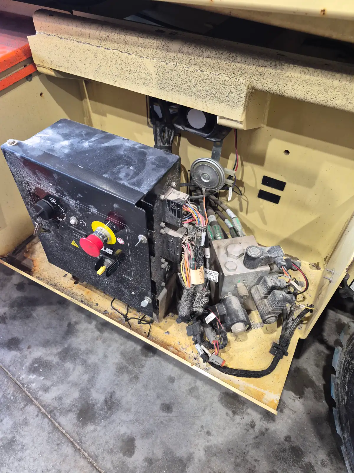 Used 2018 Electric Rough Terrain Scissor Lift 4069LE