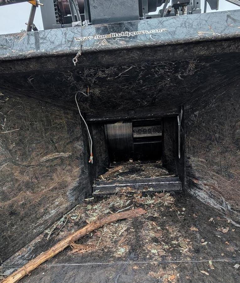 Used 2021 BANDIT INTIMIDATOR 21XP Chipper