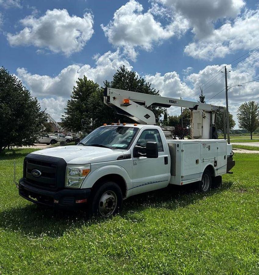 Used 2011 VERSALIFT TEL29N MOUNTED ON 2011 FORD F350 Bucket Truck
