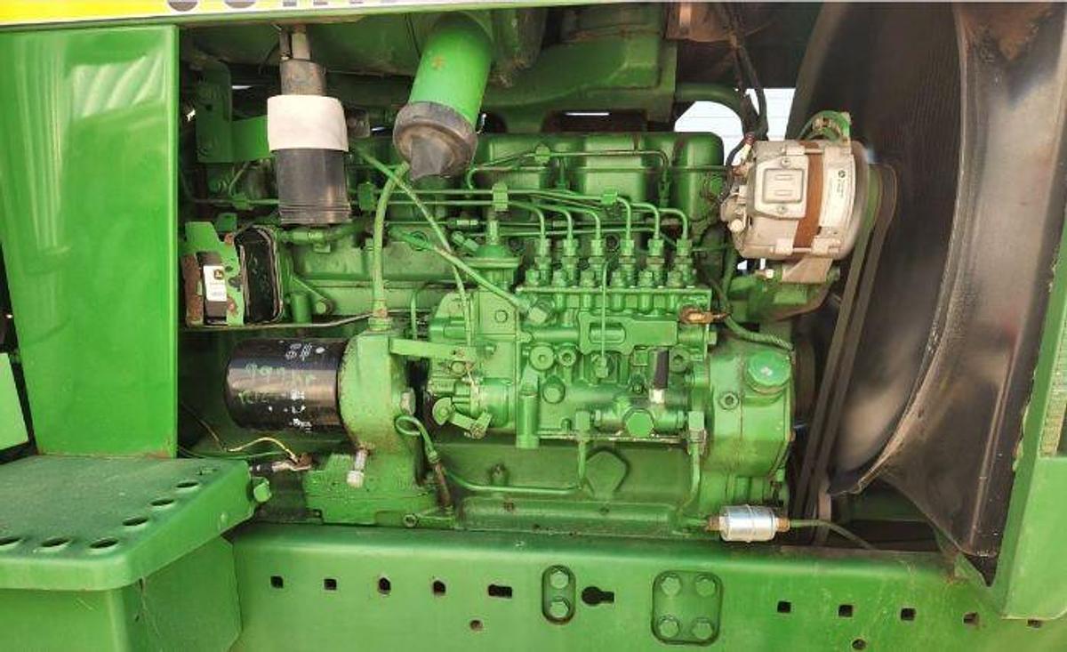 Used 1985 JOHN DEERE 4850