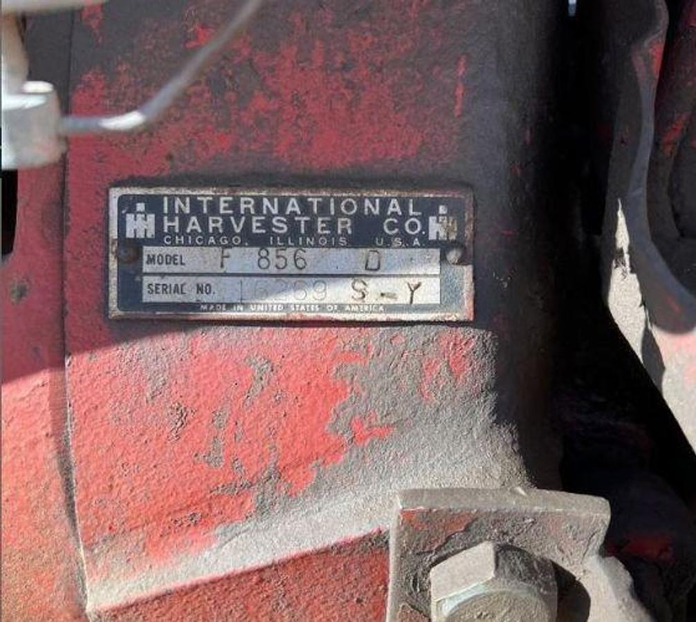 Used 1968 INTERNATIONAL 856 Custom